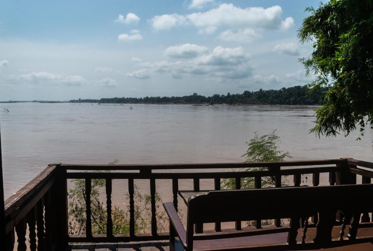 Pomelo Restaurant And Guesthouse - Fishermen & Tammarine Cottages Riverfront - Experience Nature, Culture And Adventure & Tailor-Made Tour Ban Khon Esterno foto