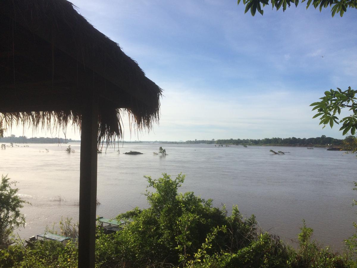 Pomelo Restaurant And Guesthouse - Fishermen & Tammarine Cottages Riverfront - Experience Nature, Culture And Adventure & Tailor-Made Tour Ban Khon Esterno foto